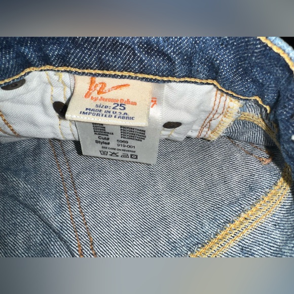 Citizens of humanity denim shorts. Size 25. Gently worn. Super cute & flattering - Picture 5 of 6